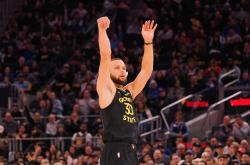 足球直播在线观看免费-公牛强势步行者，库里一己之力扛起全队的简单介绍