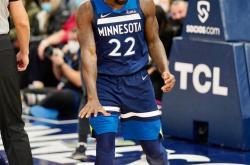 足球直播在线观看-湖人B队强势爵士，贝弗利三分雨点燃全场的简单介绍