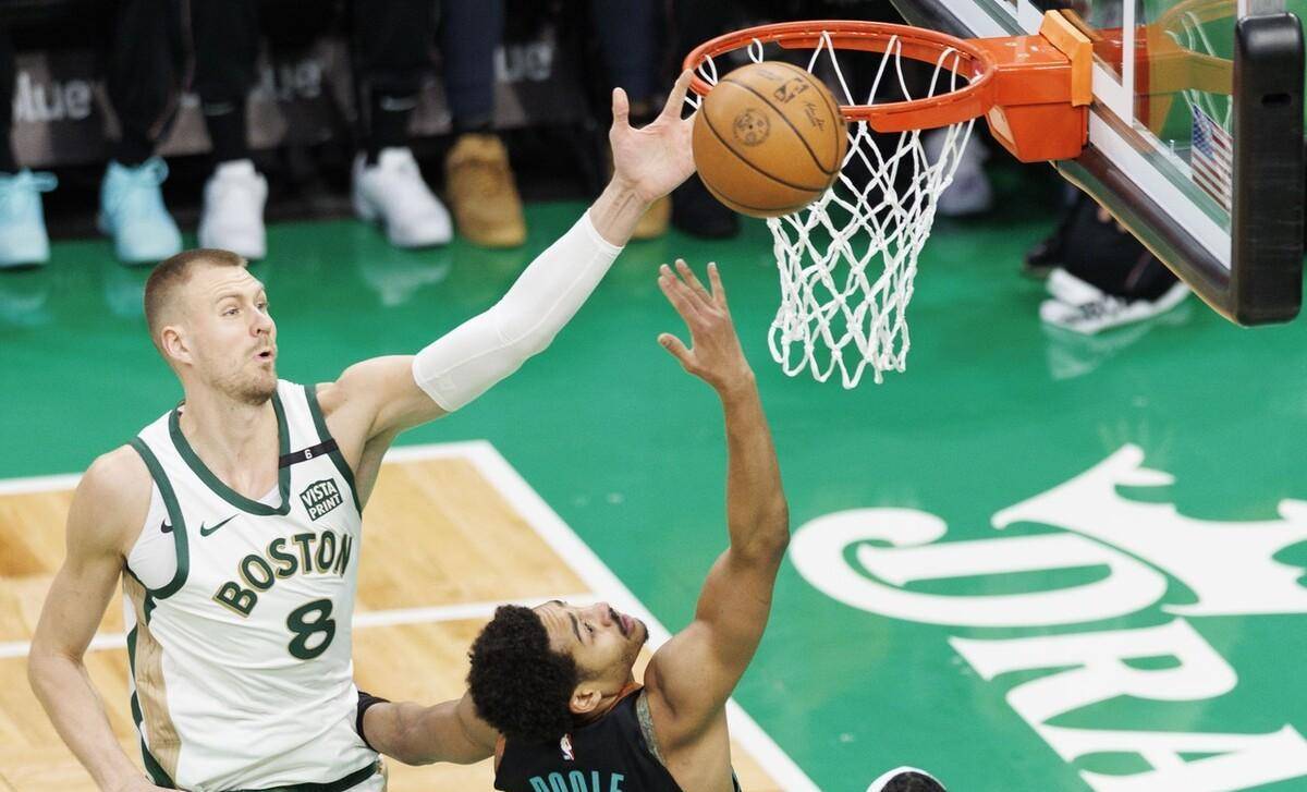 关于凯尔特人B队鏖战阿根廷男篮，威斯布鲁克送出助攻的信息