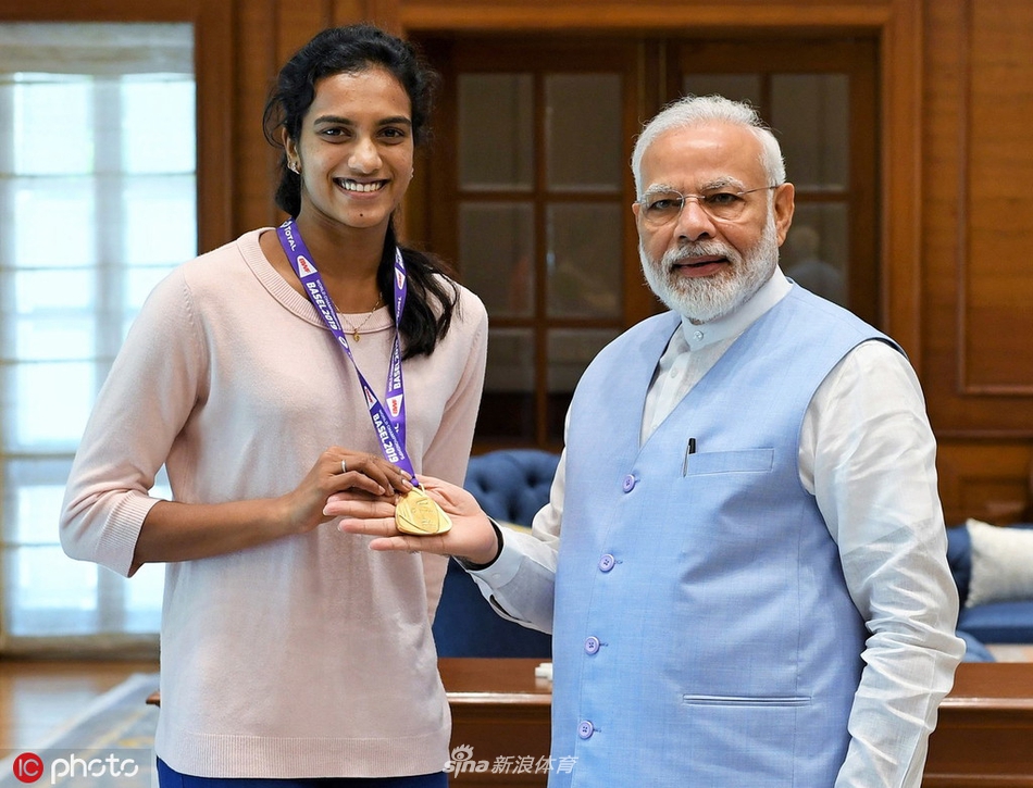 关于日本羽毛球队完胜英格兰羽毛球队,辛杜统治全场的信息 关于日本羽毛球队完胜英格兰羽毛球队,辛杜统治全场的信息